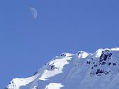 01 La luna sopra alla mia meta
